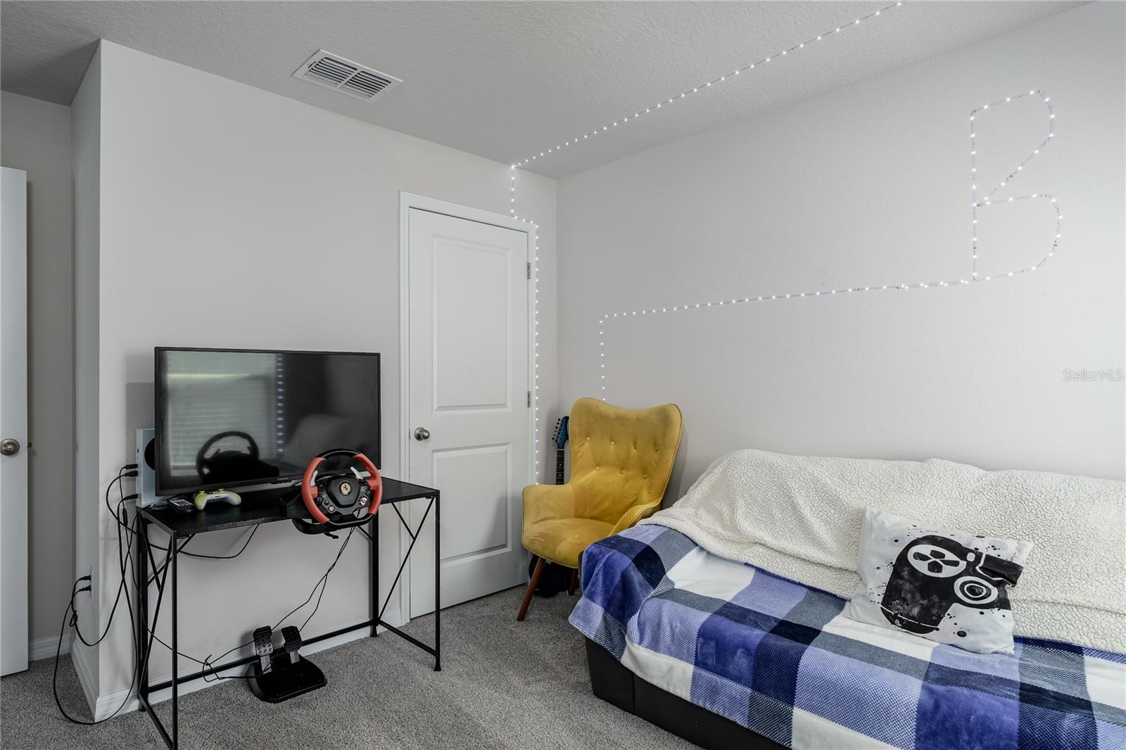 BELLA LAGO - Residential Lease