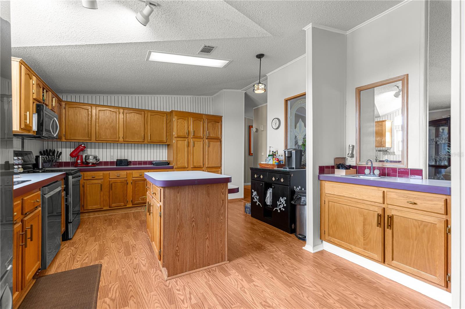 HILLTOP ESTATES - Residential