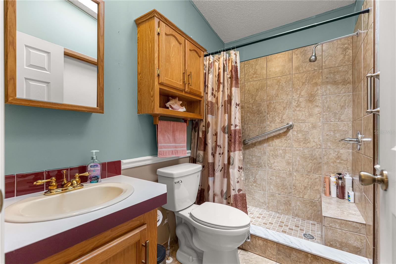 HILLTOP ESTATES - Residential