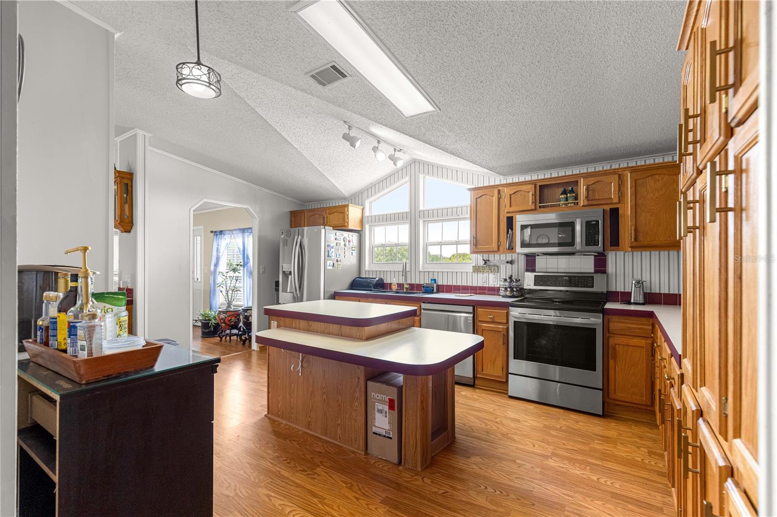 HILLTOP ESTATES - Residential