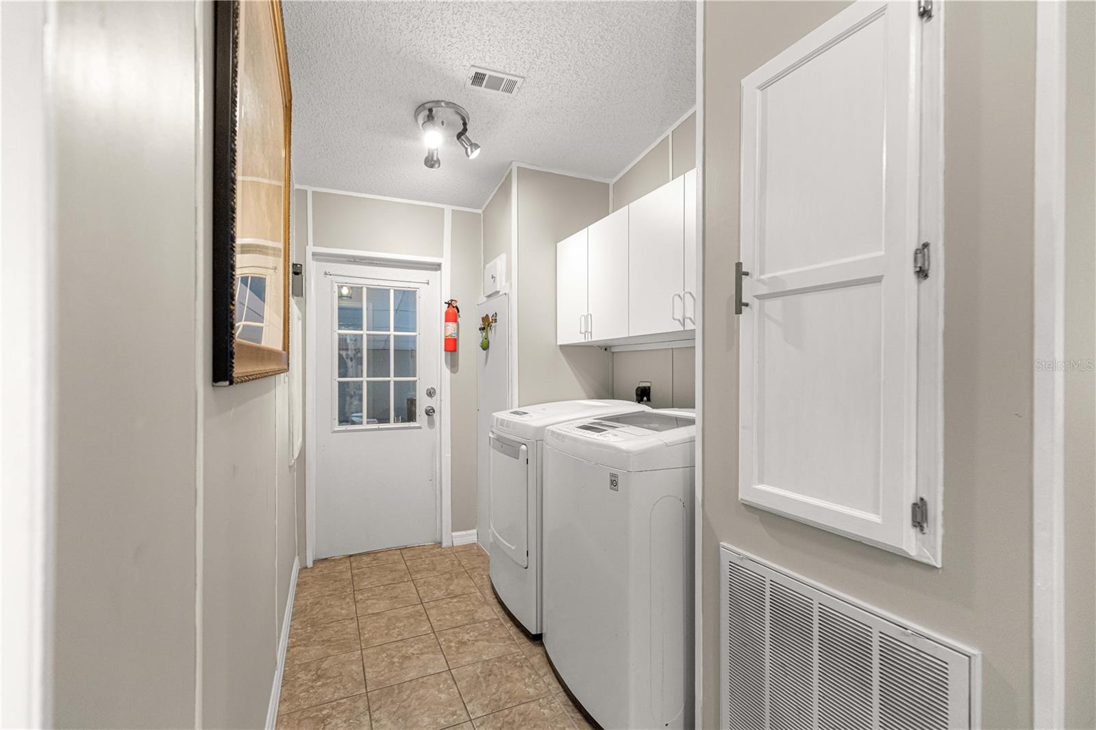 HILLTOP ESTATES - Residential