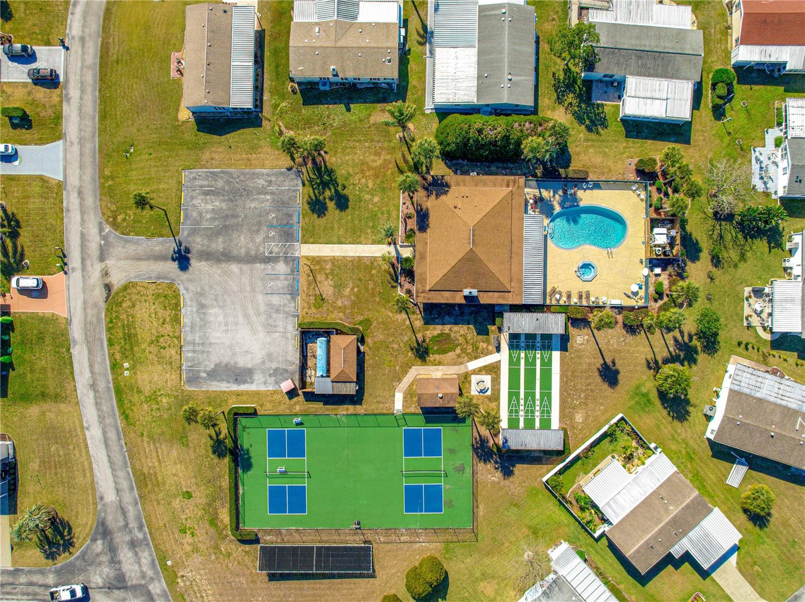 HILLTOP ESTATES - Residential