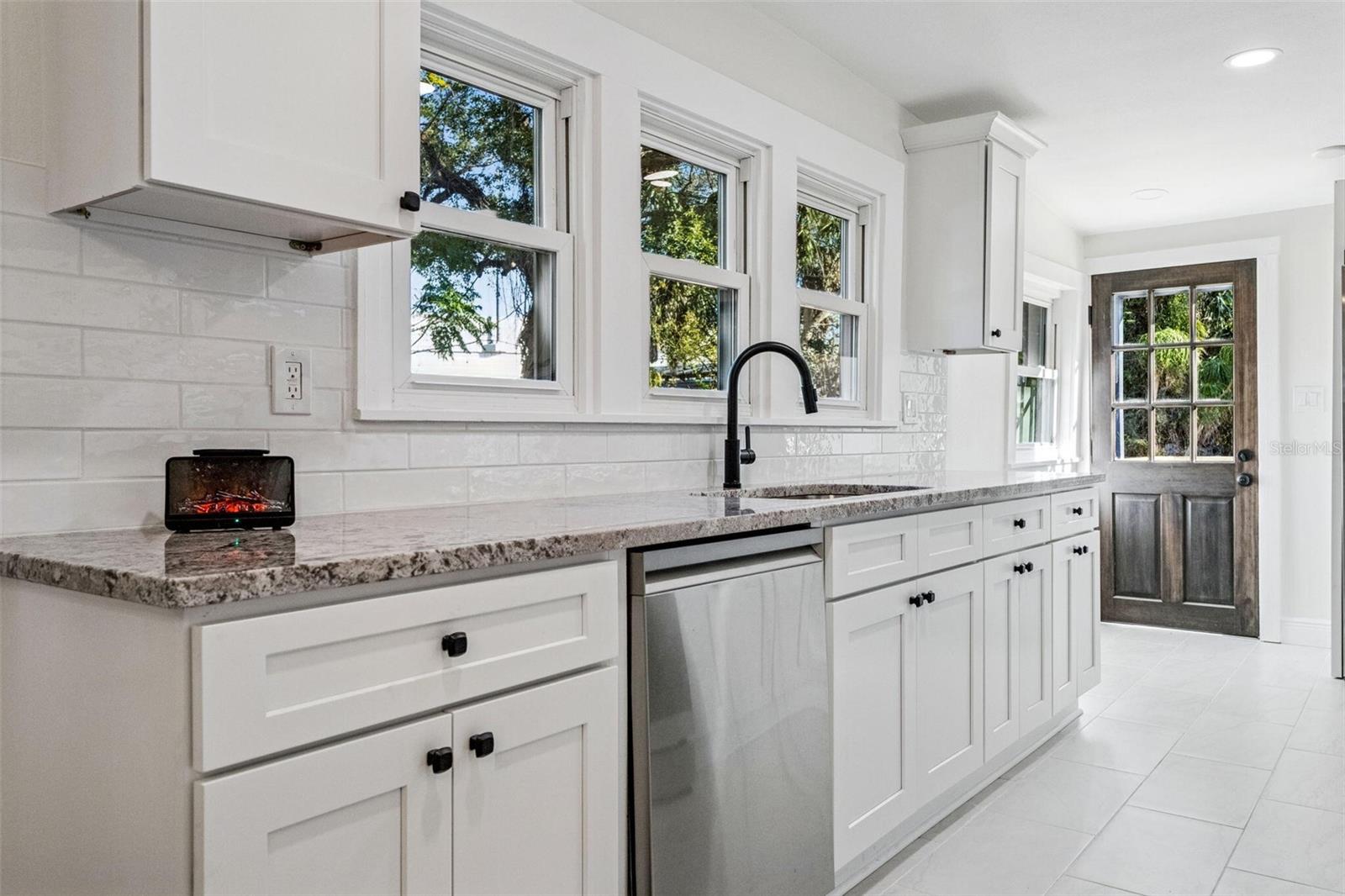 511 E FRANCES AVENUE