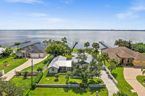 A home in PUNTA GORDA