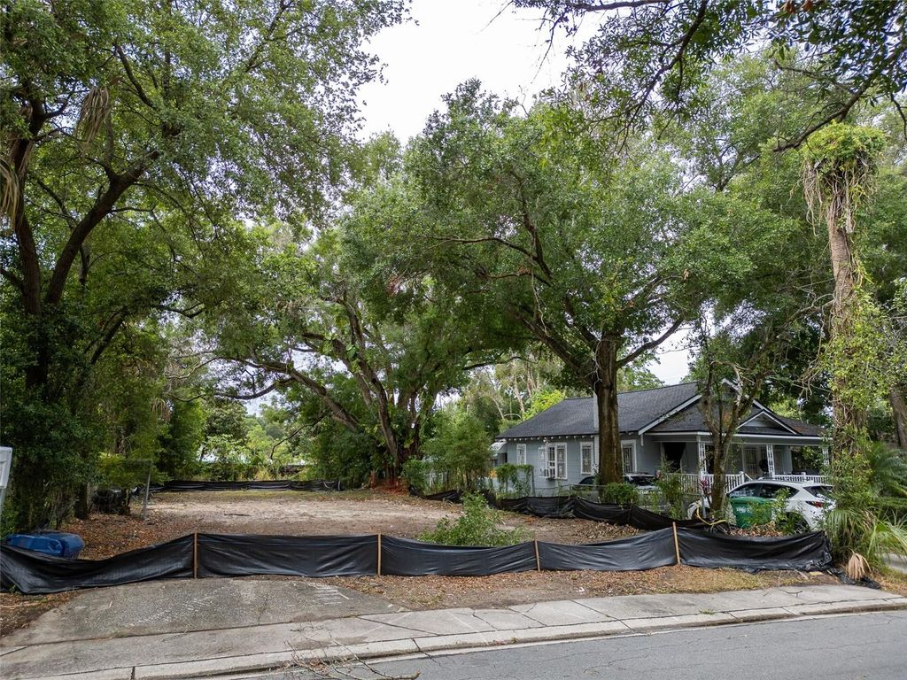 Photo of 3505 E 29th Avenue, Tampa, FL 33605 (MLS # TB8314725)