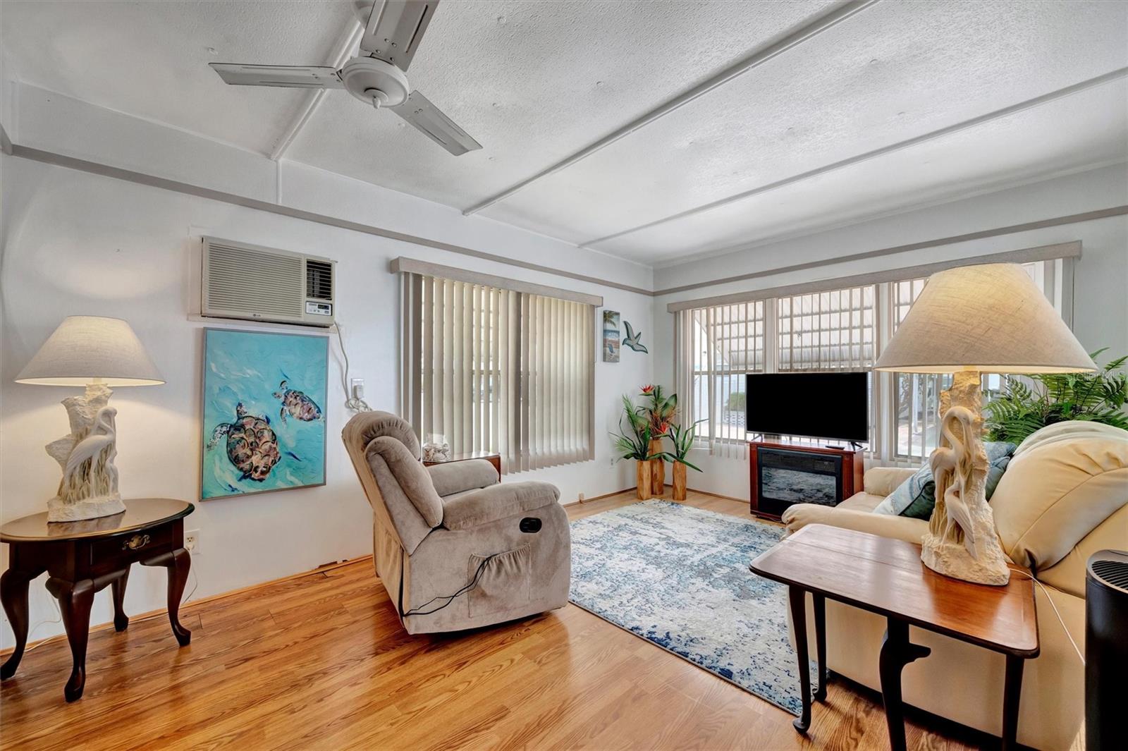 JET MOBILE HOME PARK SEC ONE CO-OP - Residential