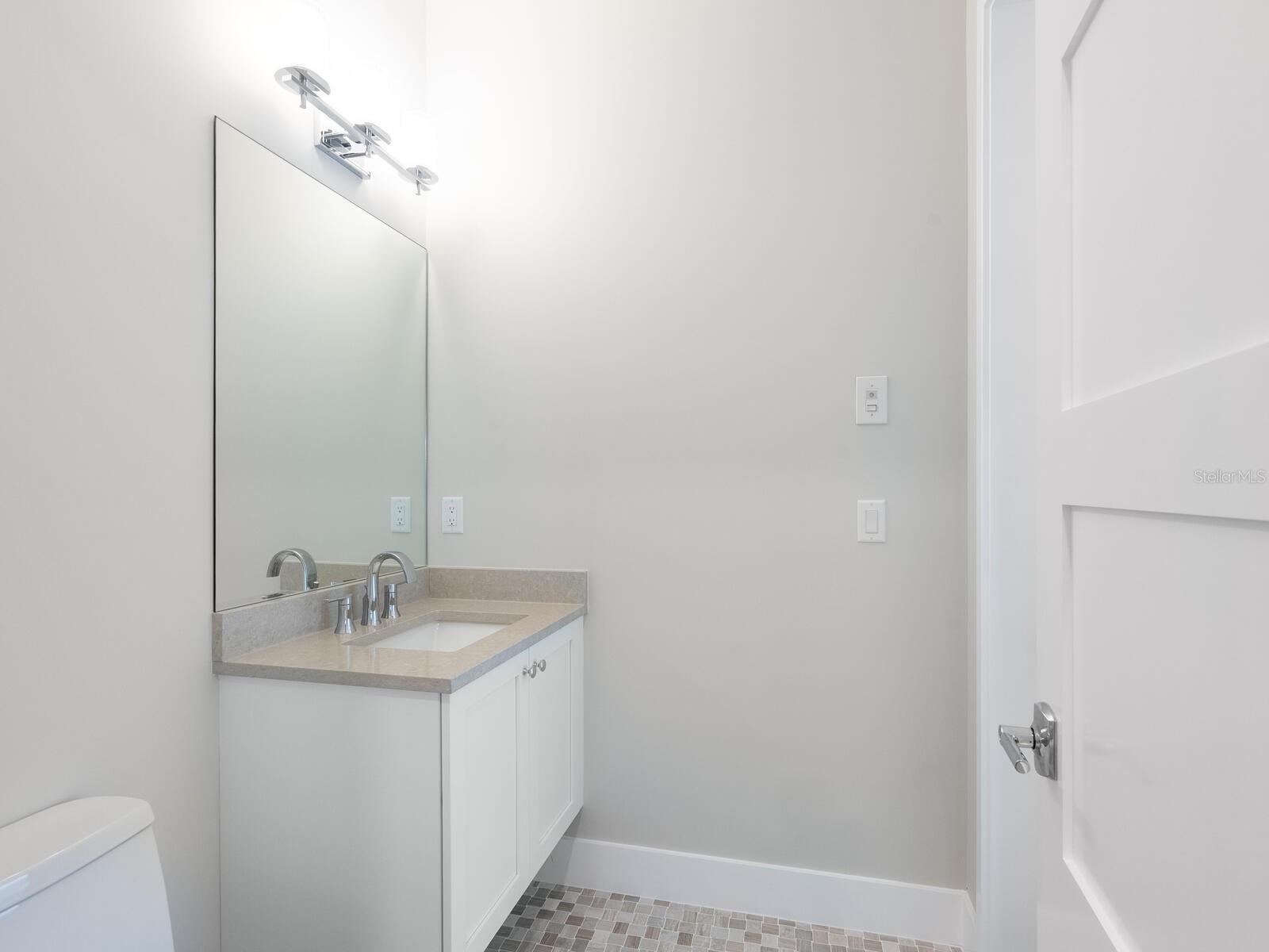 HUDSON BAYOU - Residential