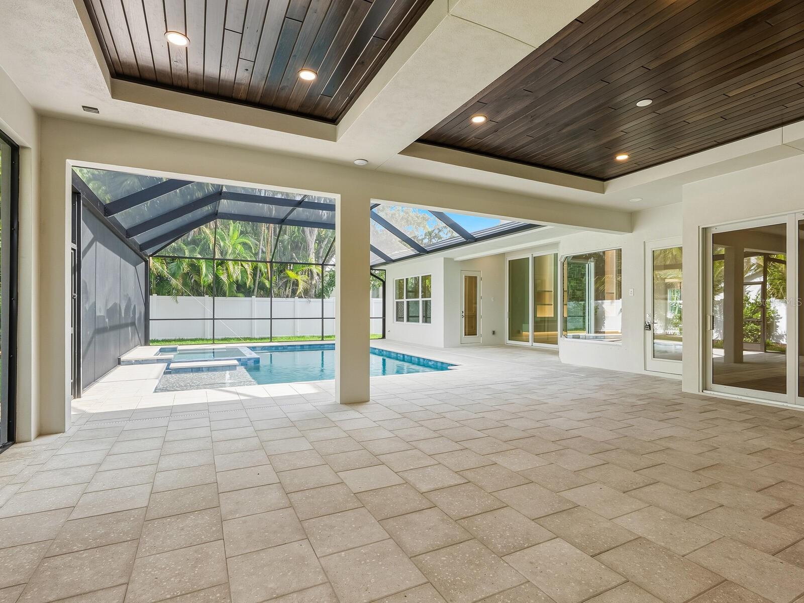 HUDSON BAYOU - Residential