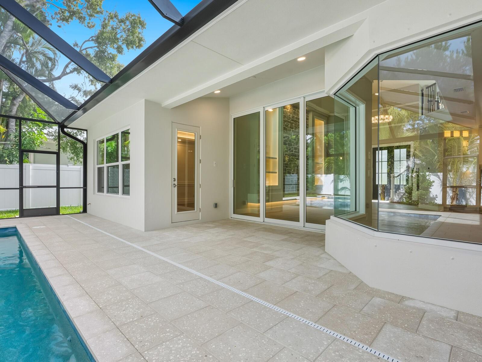 HUDSON BAYOU - Residential