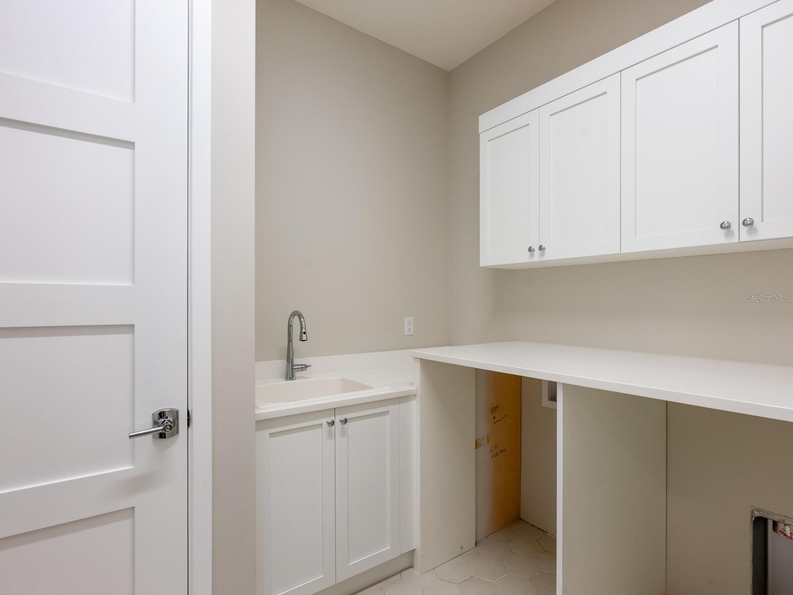 HUDSON BAYOU - Residential