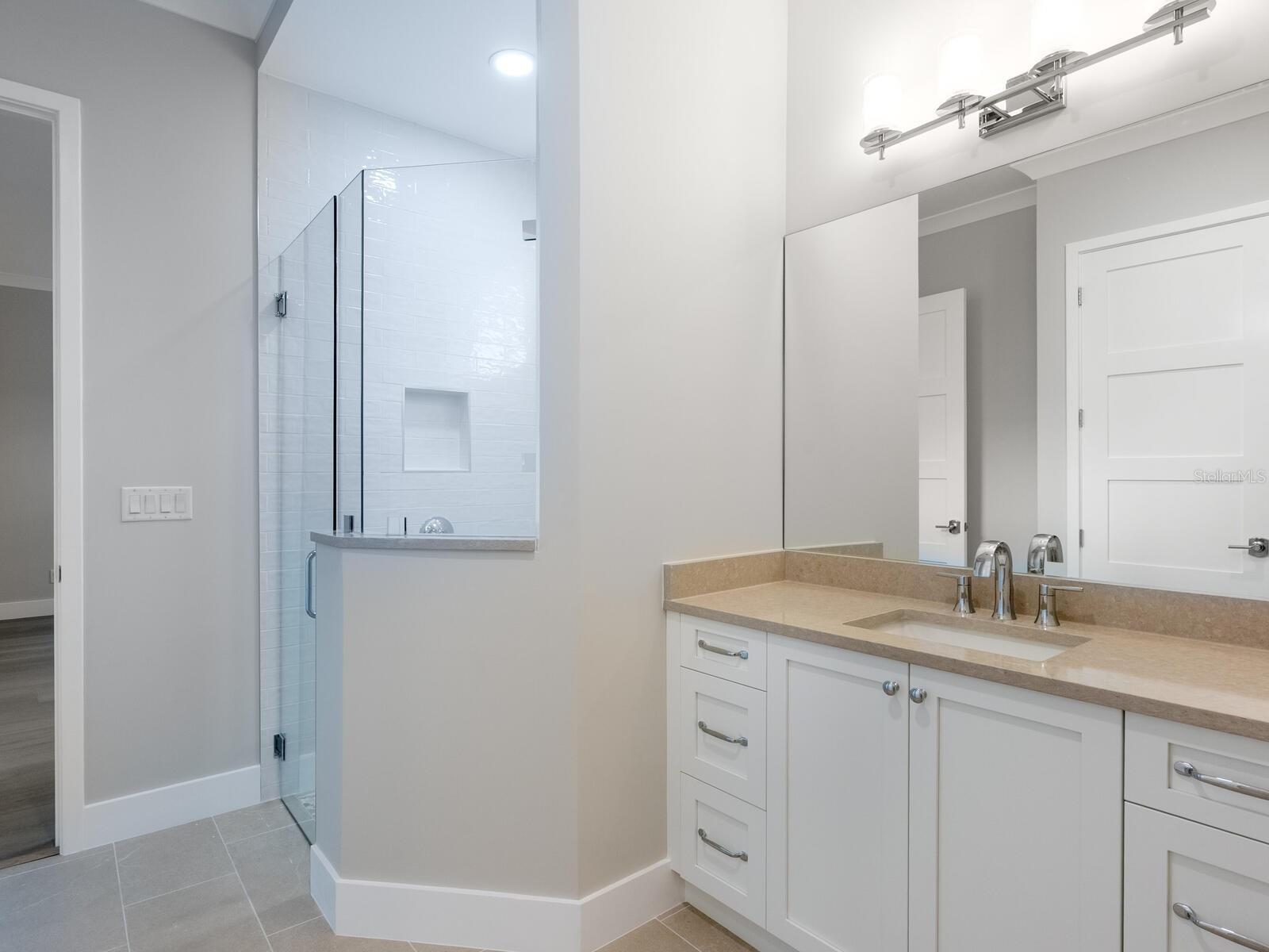 HUDSON BAYOU - Residential