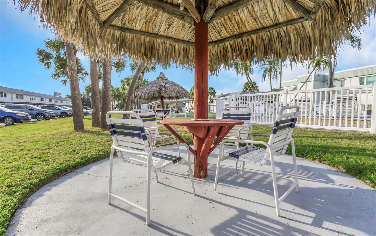 PARADISE SHORES - Residential