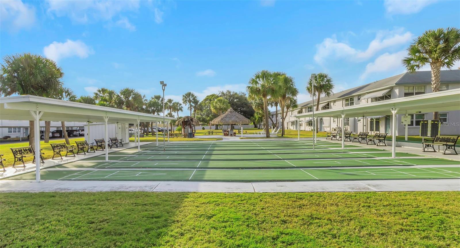 PARADISE SHORES - Residential