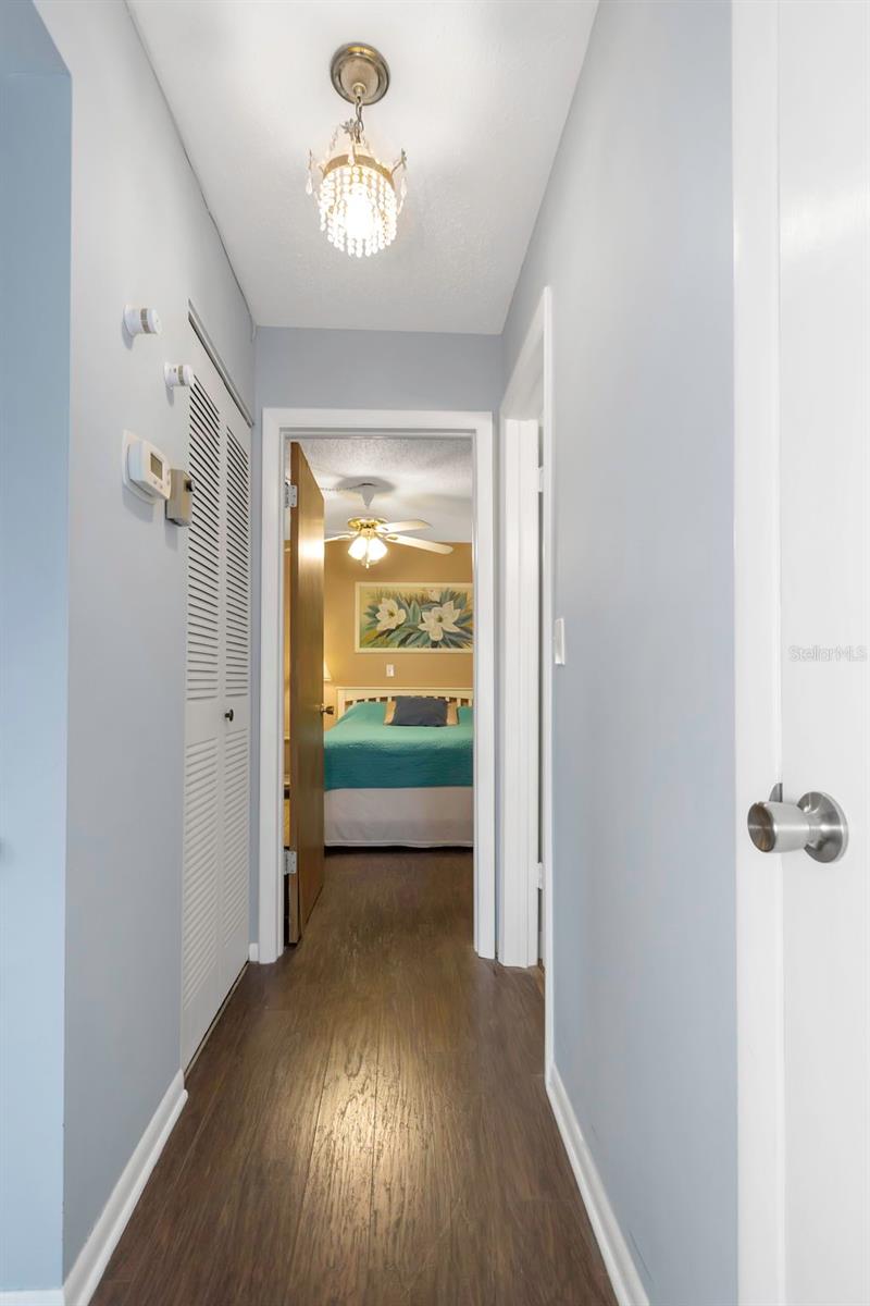 PARADISE SHORES - Residential