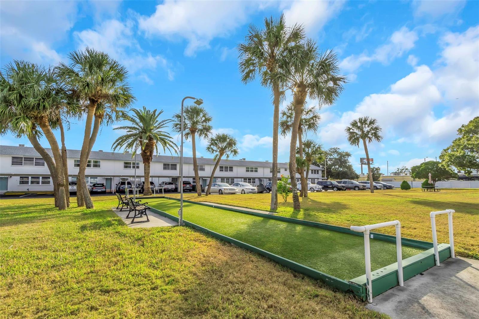 PARADISE SHORES - Residential