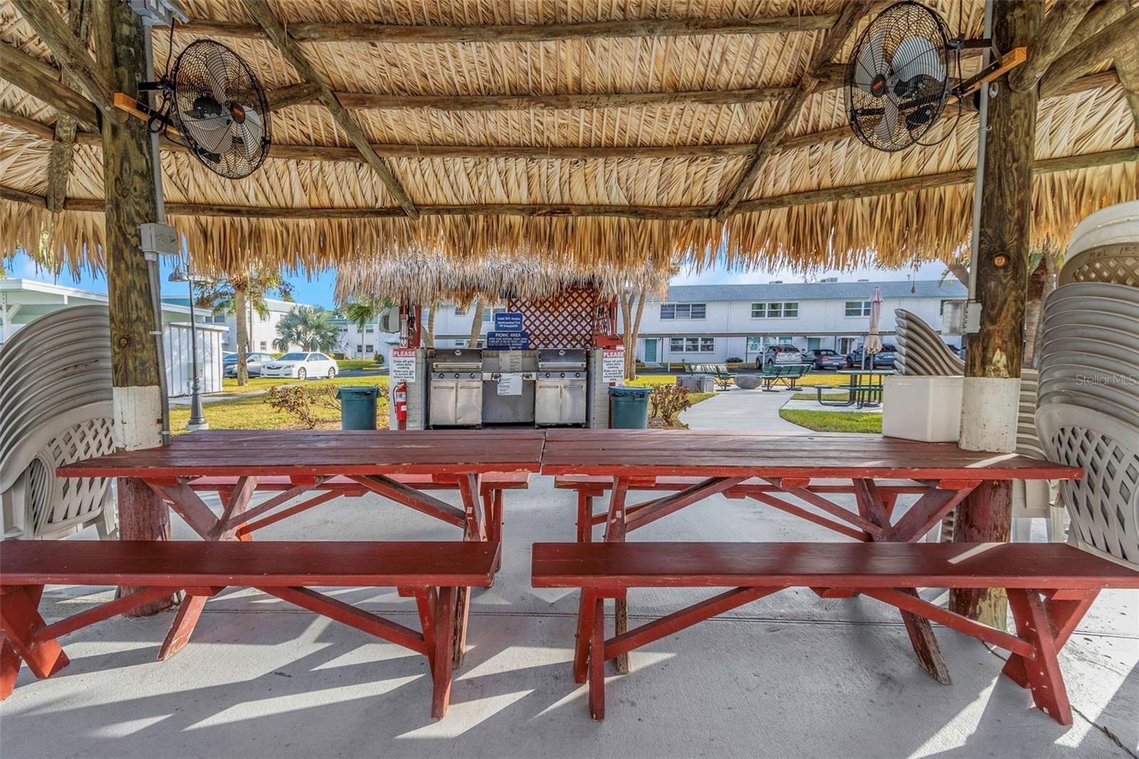 PARADISE SHORES - Residential