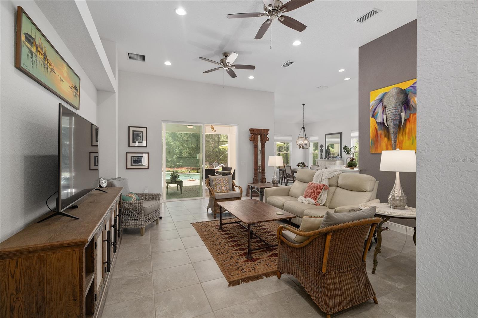 LAKESIDE LANDINGS ENCLAVE - Residential