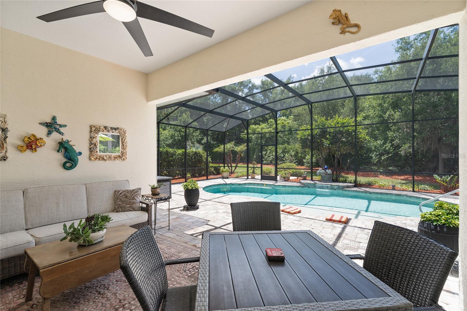 LAKESIDE LANDINGS ENCLAVE - Residential