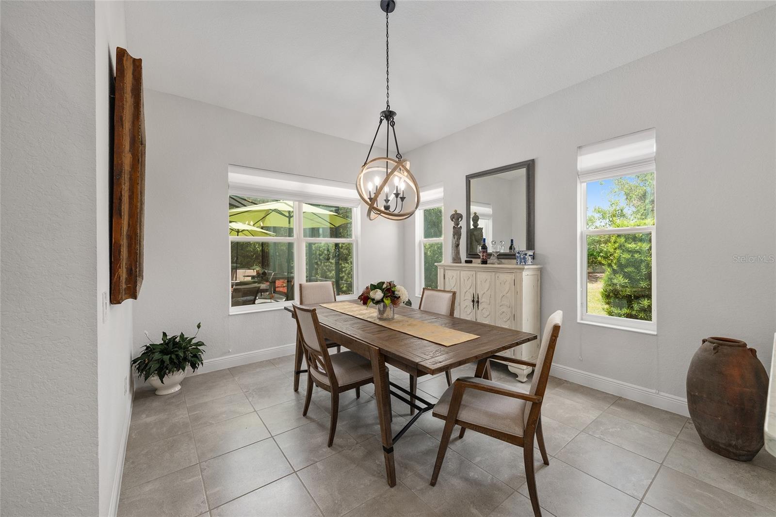 LAKESIDE LANDINGS ENCLAVE - Residential