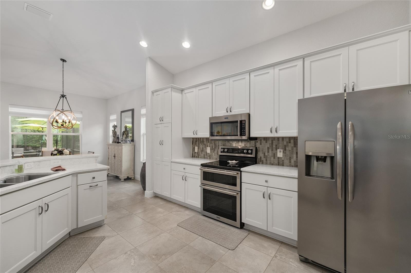LAKESIDE LANDINGS ENCLAVE - Residential