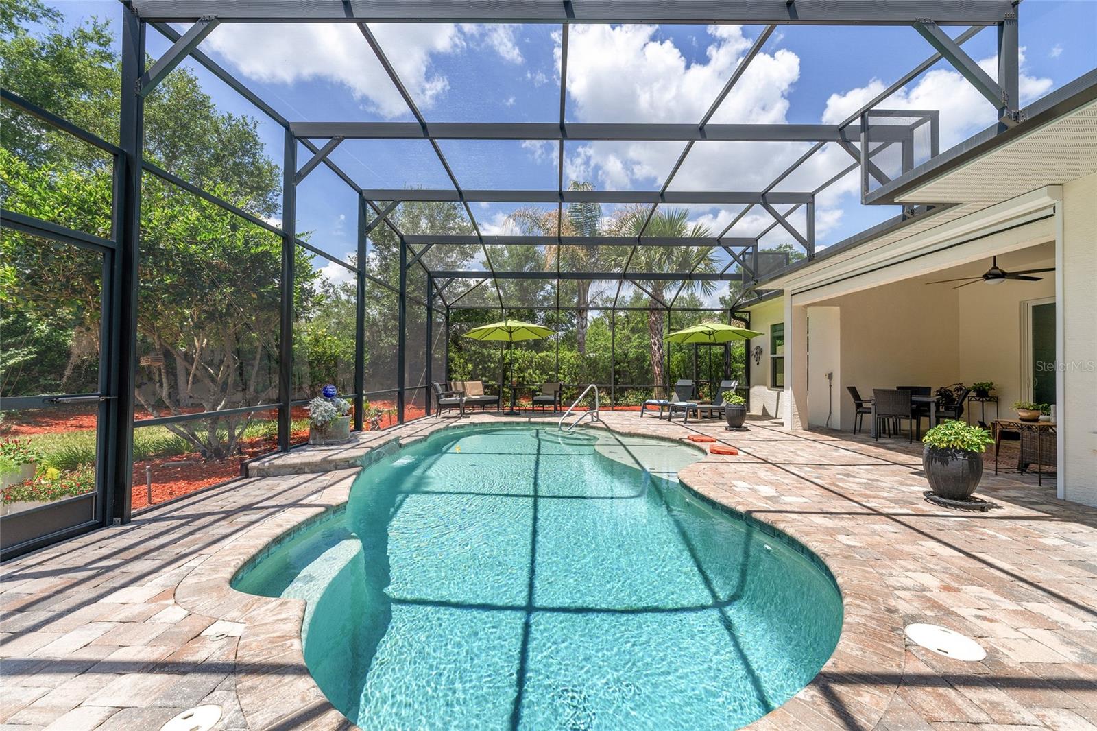 LAKESIDE LANDINGS ENCLAVE - Residential