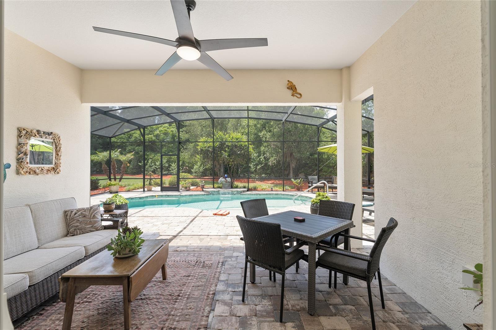 LAKESIDE LANDINGS ENCLAVE - Residential