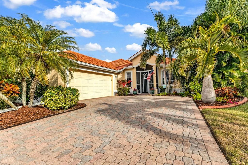 Photo of 11994 Granite Woods Loop, Venice, FL 34292 (MLS # D6145369)