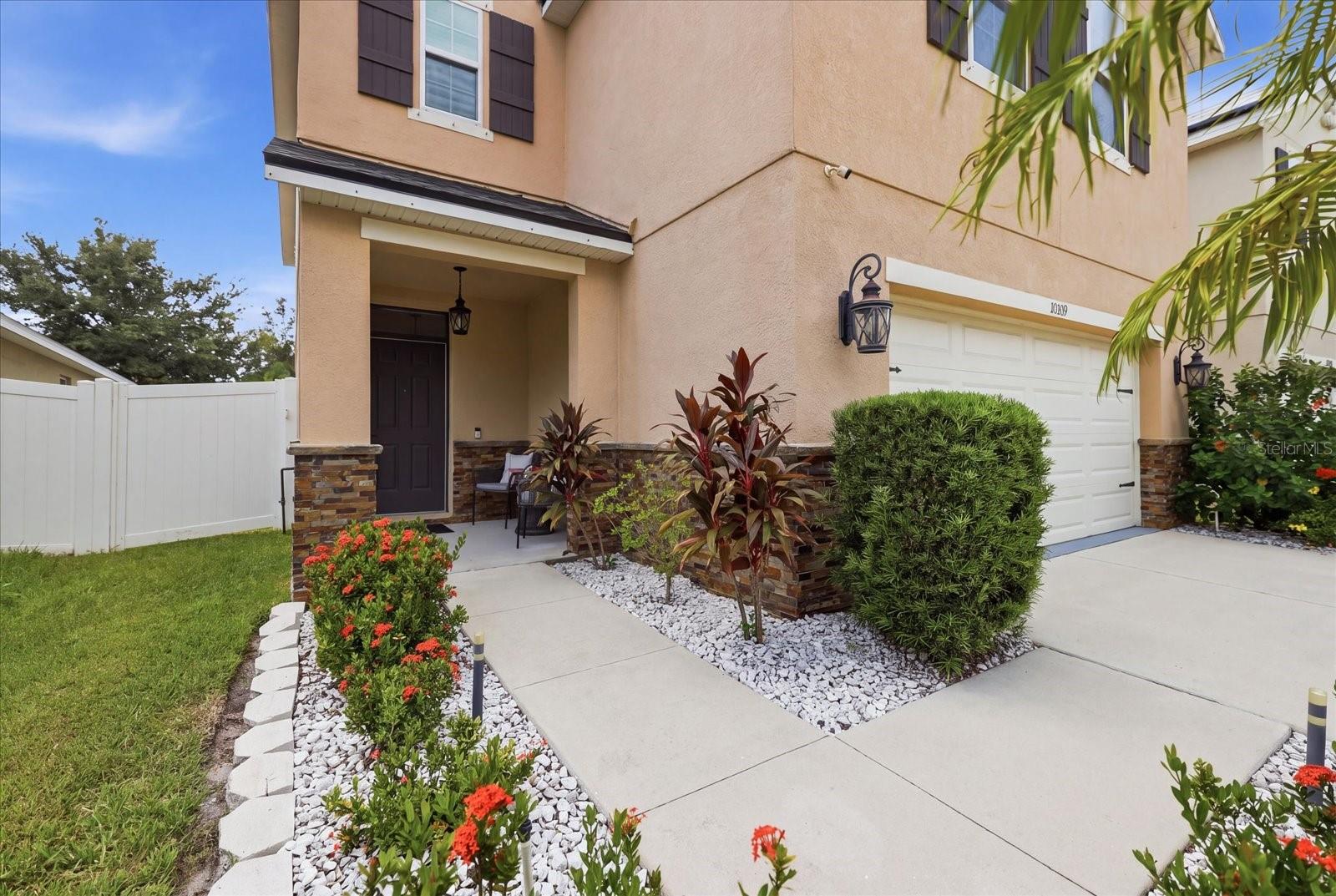10519 WHISPERING HAMMOCK DRIVE