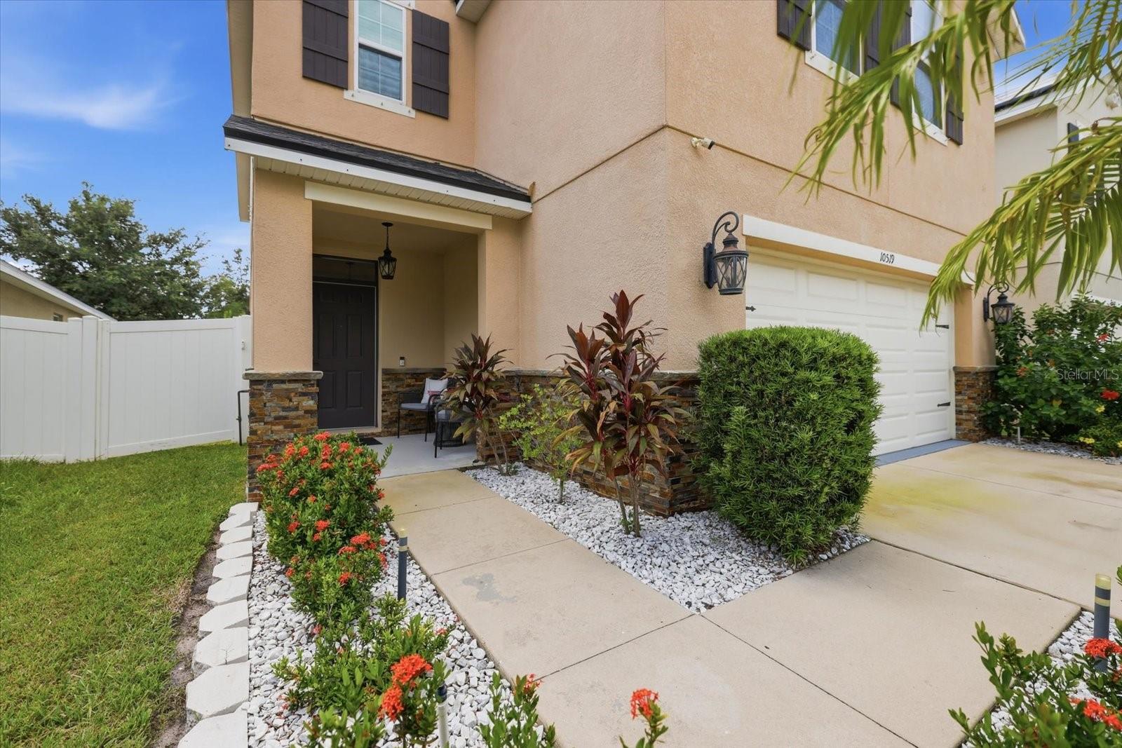 10519 WHISPERING HAMMOCK DRIVE