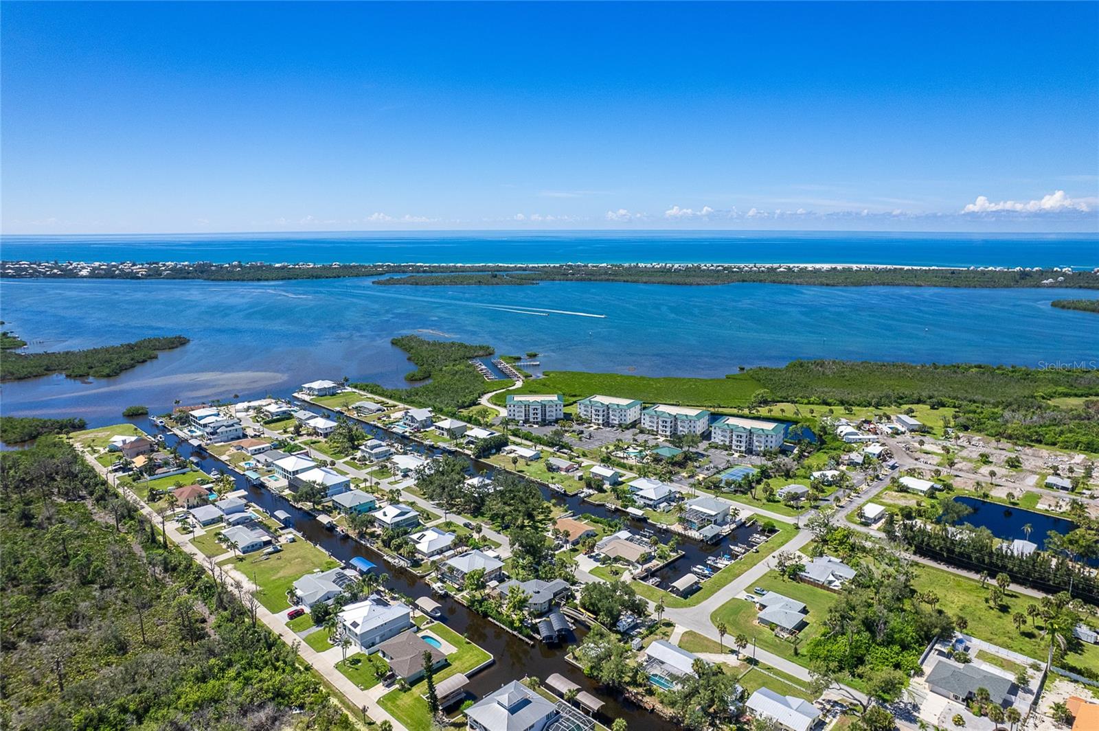 GRANDE PRESERVE ON LEMON BAY PH - Residential