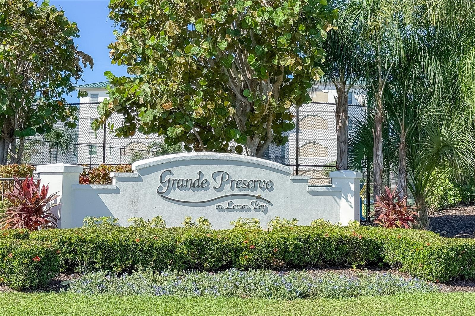 GRANDE PRESERVE ON LEMON BAY PH - Residential
