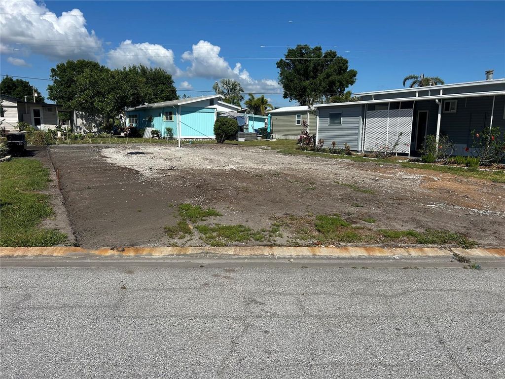 Photo of 5254 Pebble Beach Avenue, Sarasota, FL 34234 (MLS # A4652986)