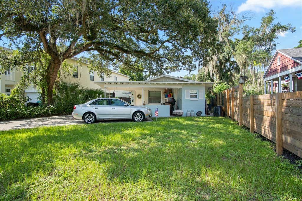Photo of 212 E Harvard Street, Orlando, FL 32804 (MLS # O6431356)