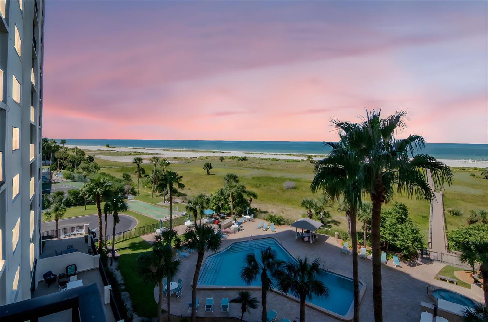 LANDMARK TOWERS - Residential