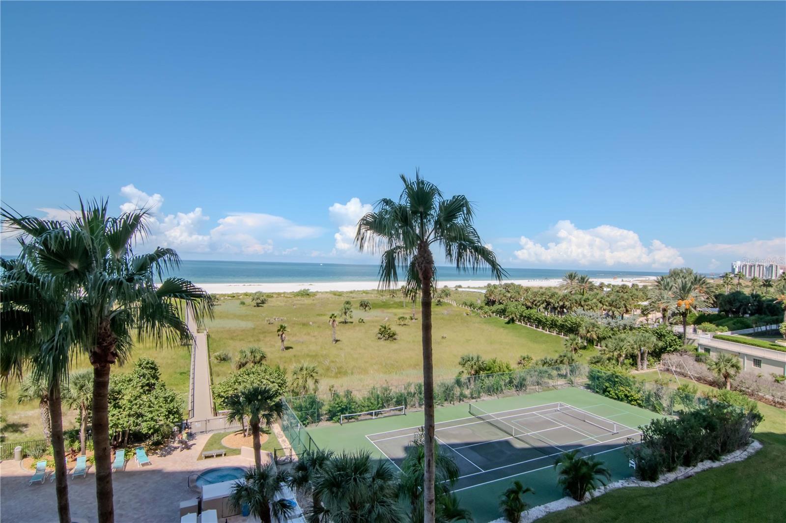 LANDMARK TOWERS - Residential