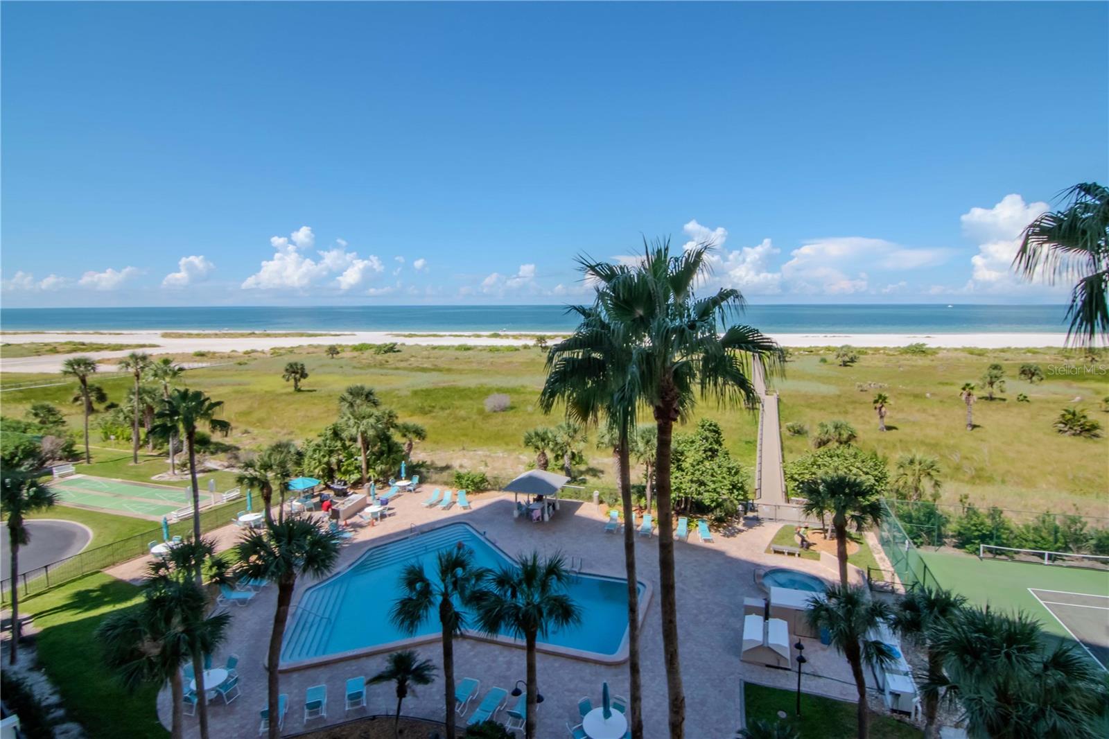 LANDMARK TOWERS - Residential