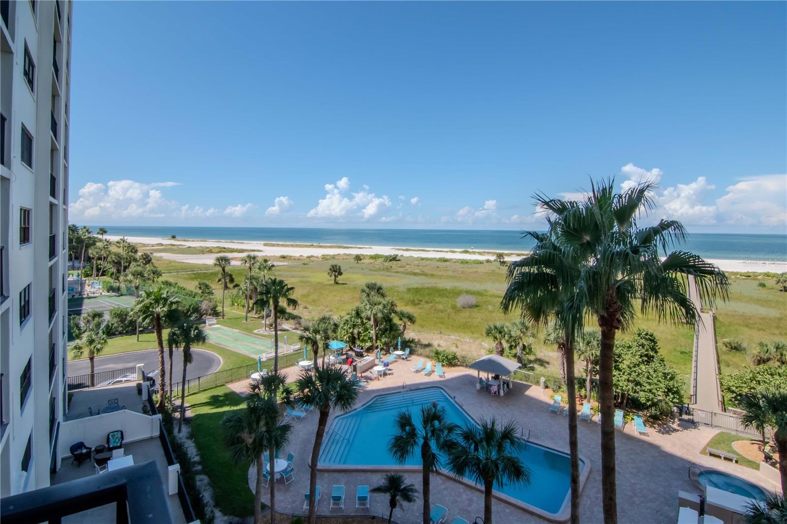 LANDMARK TOWERS - Residential