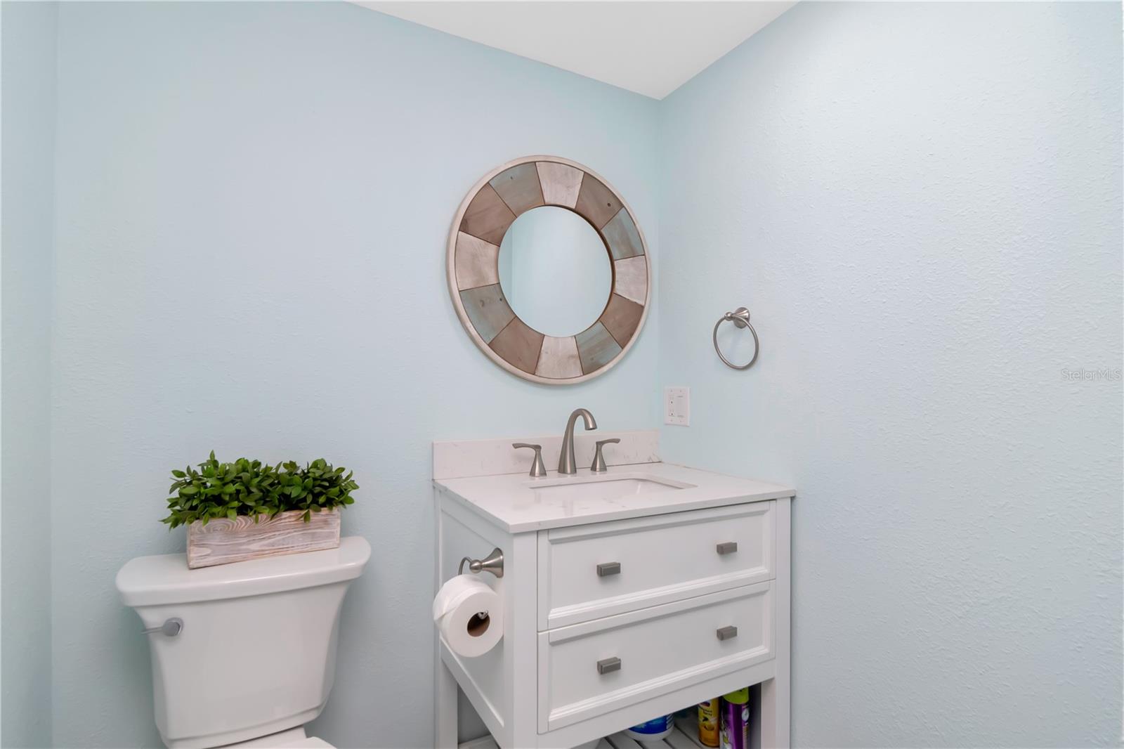 LANDMARK TOWERS - Residential