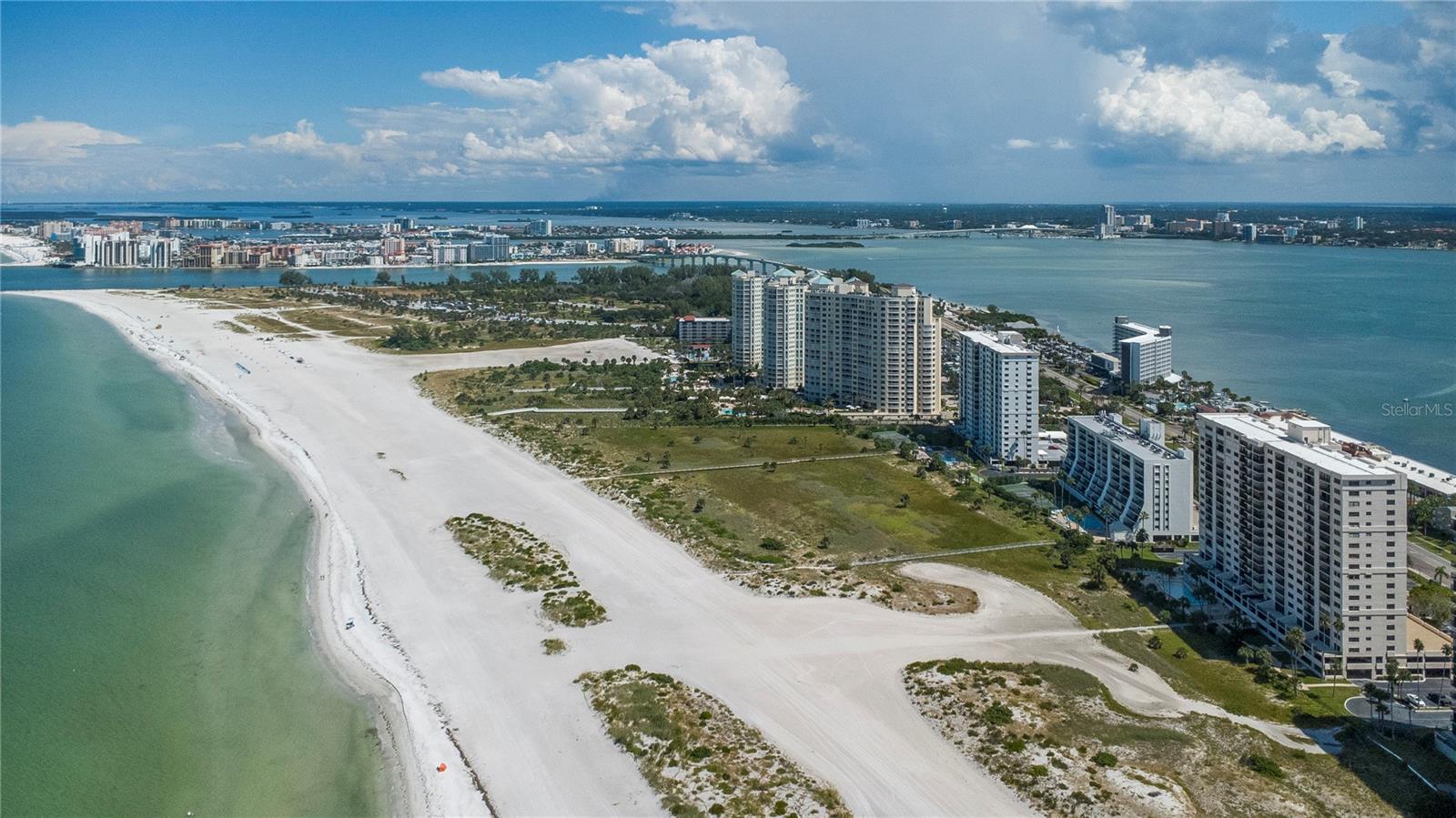 LANDMARK TOWERS - Residential