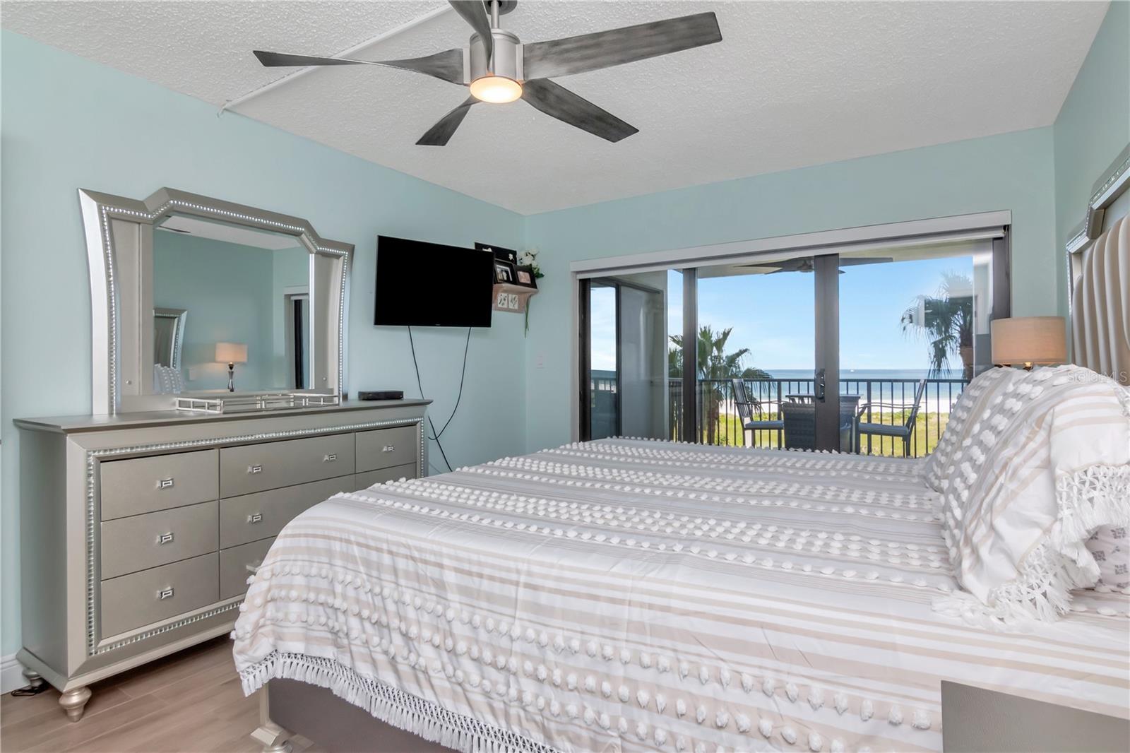 LANDMARK TOWERS - Residential