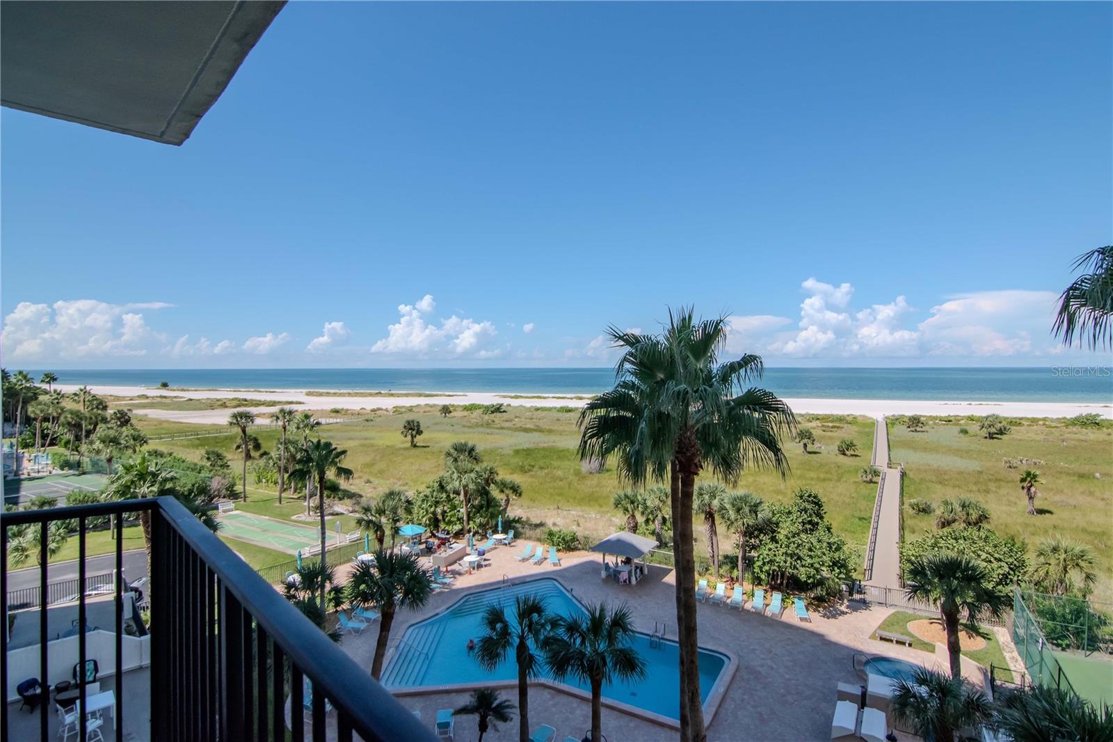 LANDMARK TOWERS - Residential