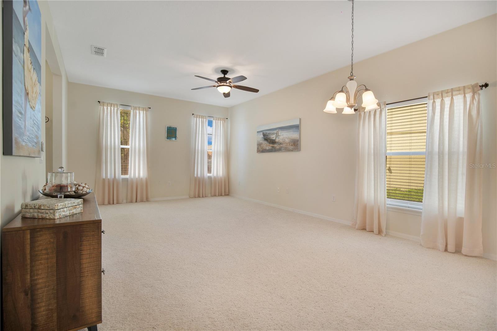 1033 HACIENDA CIRCLE