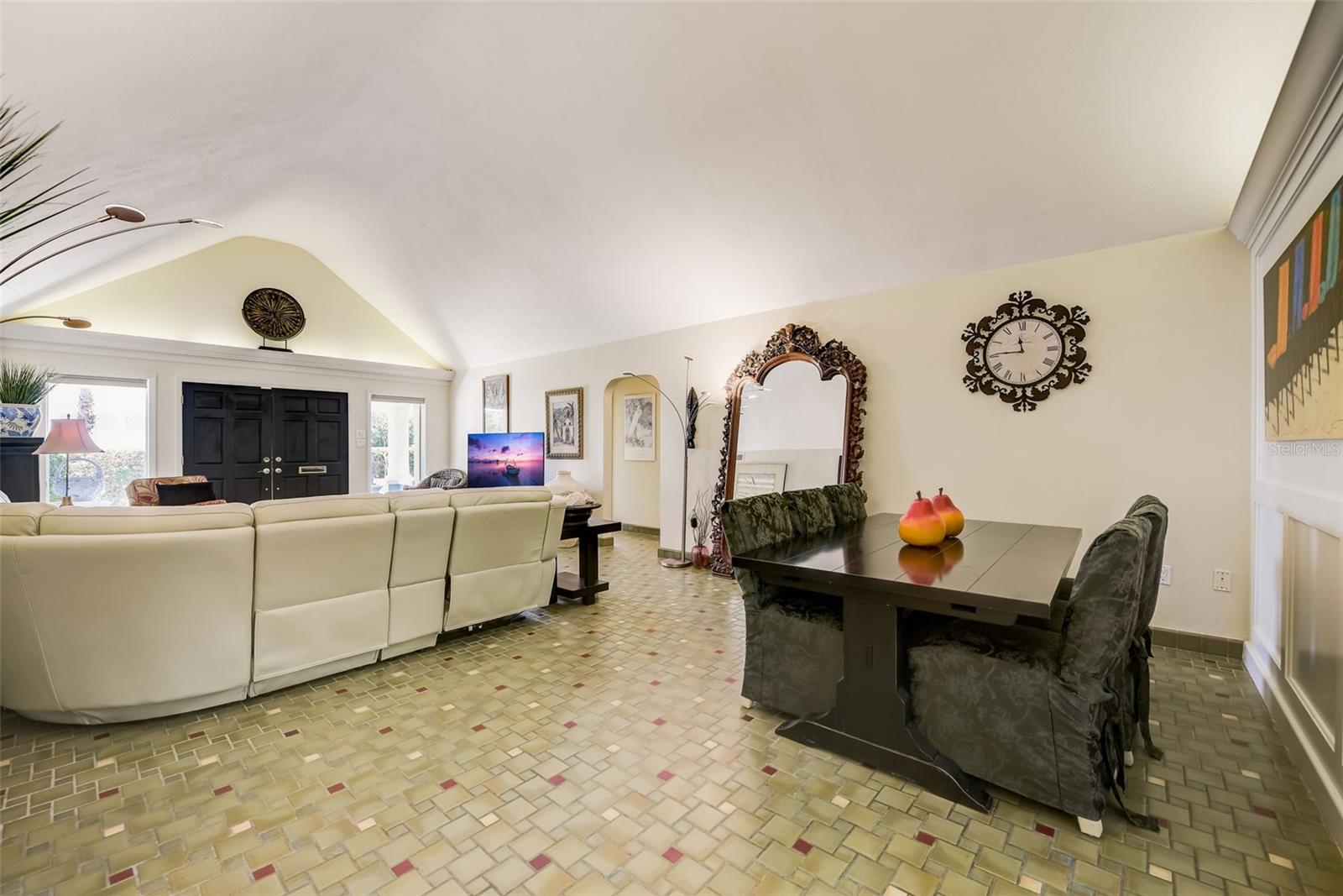 SAINT ARMANDS DIV JOHN RINGLING ESTATES - Residential
