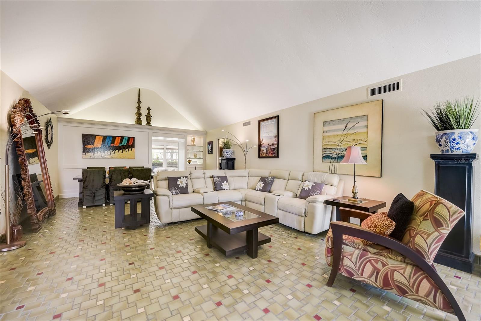 SAINT ARMANDS DIV JOHN RINGLING ESTATES - Residential