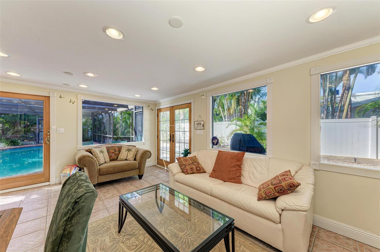 SAINT ARMANDS DIV JOHN RINGLING ESTATES - Residential