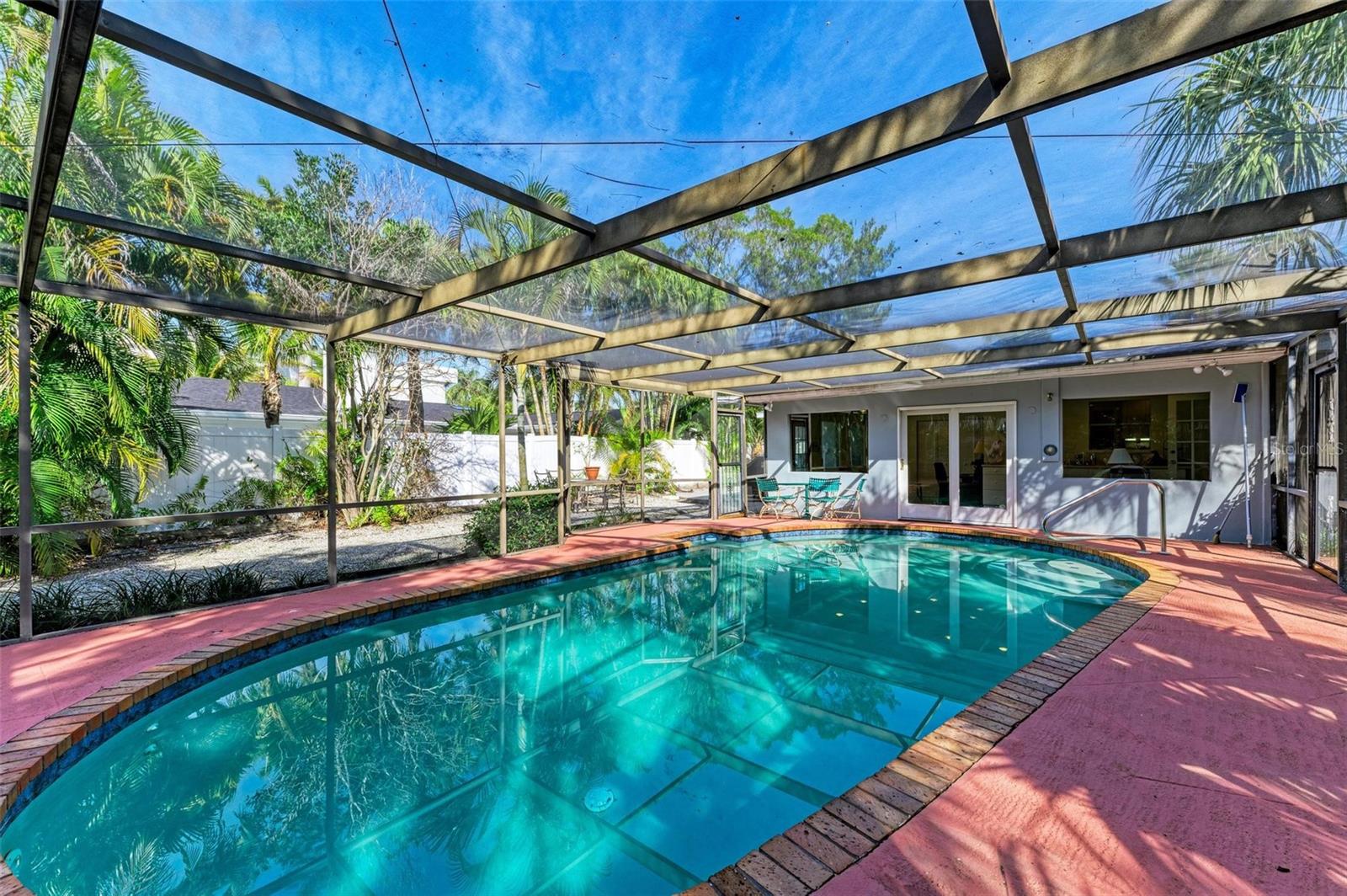 SAINT ARMANDS DIV JOHN RINGLING ESTATES - Residential