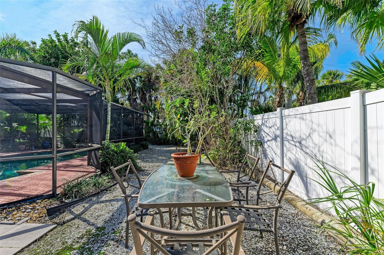 SAINT ARMANDS DIV JOHN RINGLING ESTATES - Residential