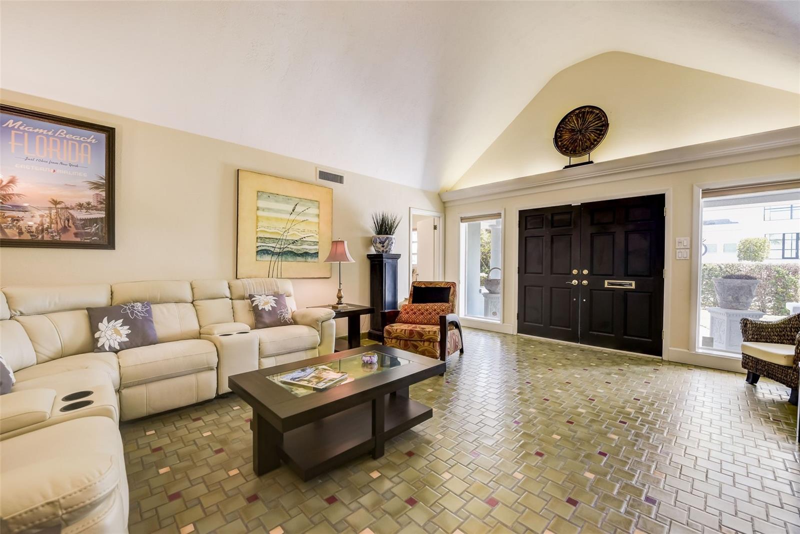 SAINT ARMANDS DIV JOHN RINGLING ESTATES - Residential