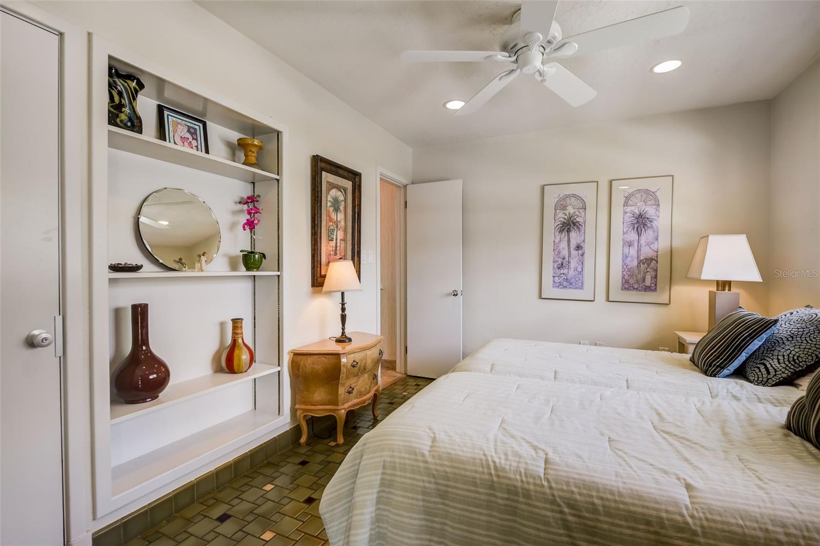 SAINT ARMANDS DIV JOHN RINGLING ESTATES - Residential