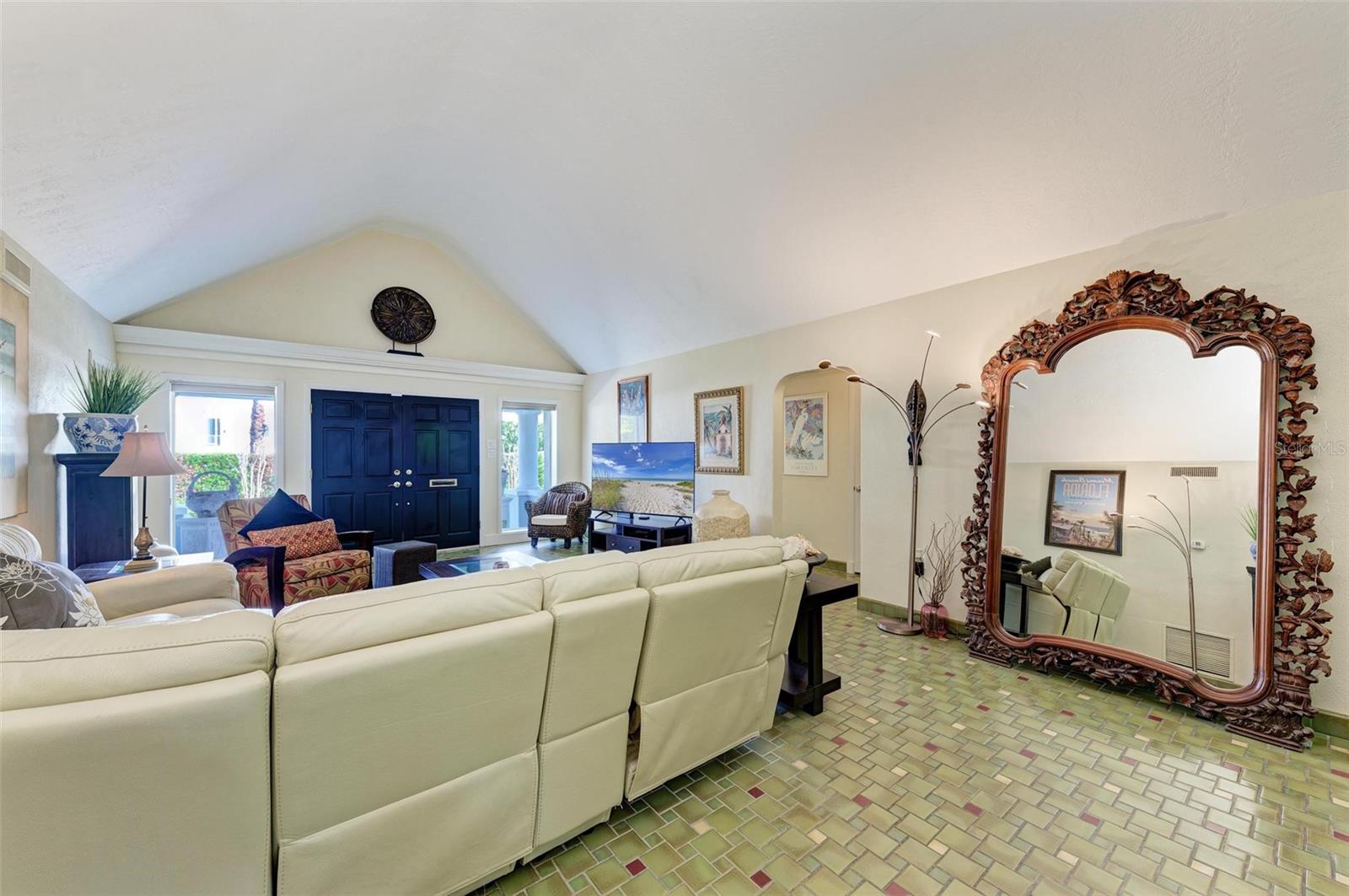 SAINT ARMANDS DIV JOHN RINGLING ESTATES - Residential